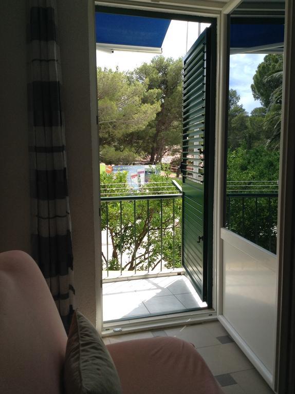 Apartment Afrika Makarska Rum bild