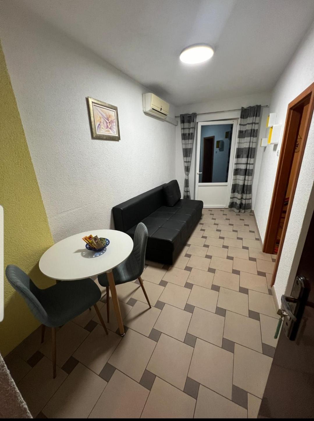 Apartment Afrika Makarska Exteriör bild