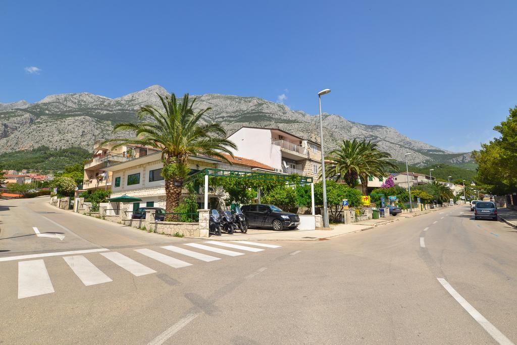 Apartment Afrika Makarska Exteriör bild