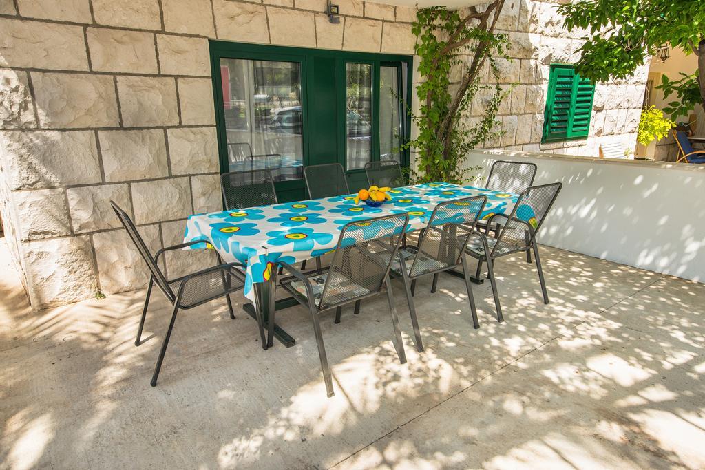 Apartment Afrika Makarska Exteriör bild